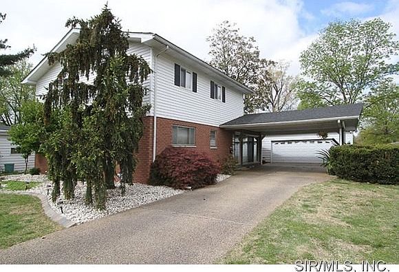 2 Car Garage & 2 Car Carport