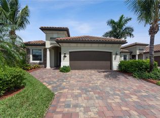 2822 Aviamar Cir, Naples, FL 34114