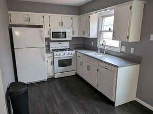 405 Darlene Dr, Waukesha, WI 53189