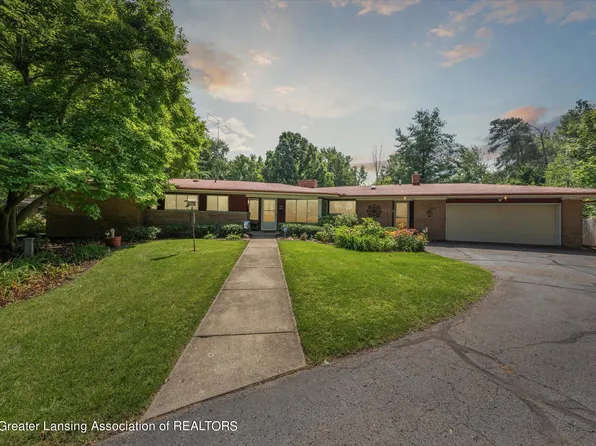 614 Greencroft Ct, Williamston, MI 48895