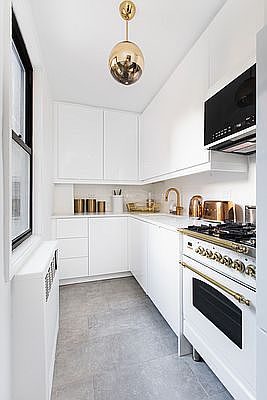 4th image of 241 E 76th St #6I