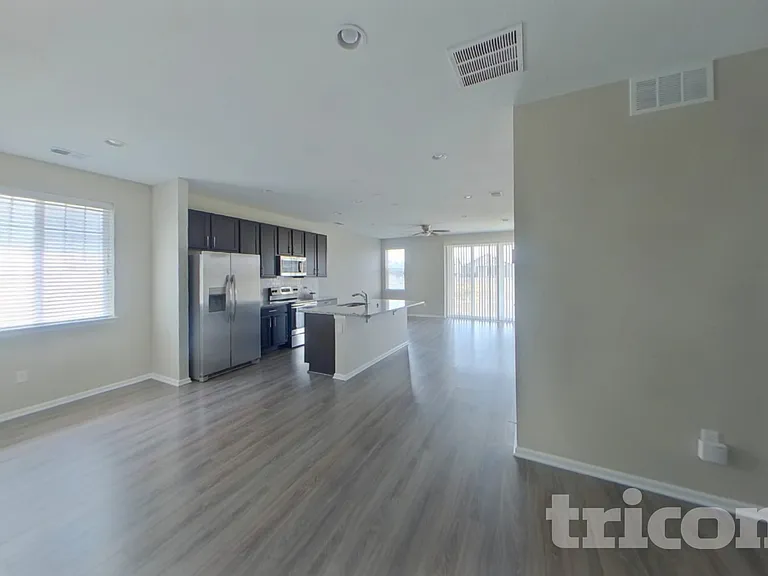 10545 Boston St — Photo 3