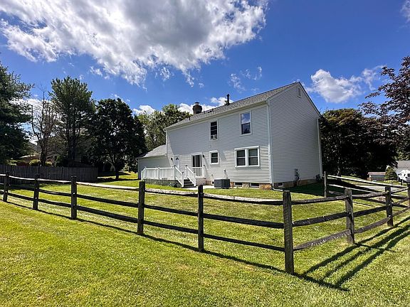 5th image of 17221 Founders Mill Dr