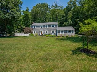 11 Appleby Dr, Bedford, NY 10506