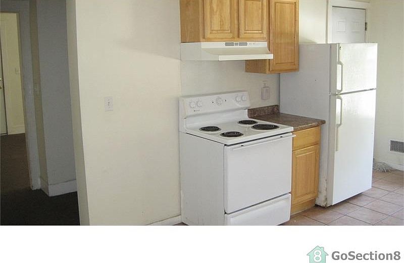 2nd image of 247 Jane St