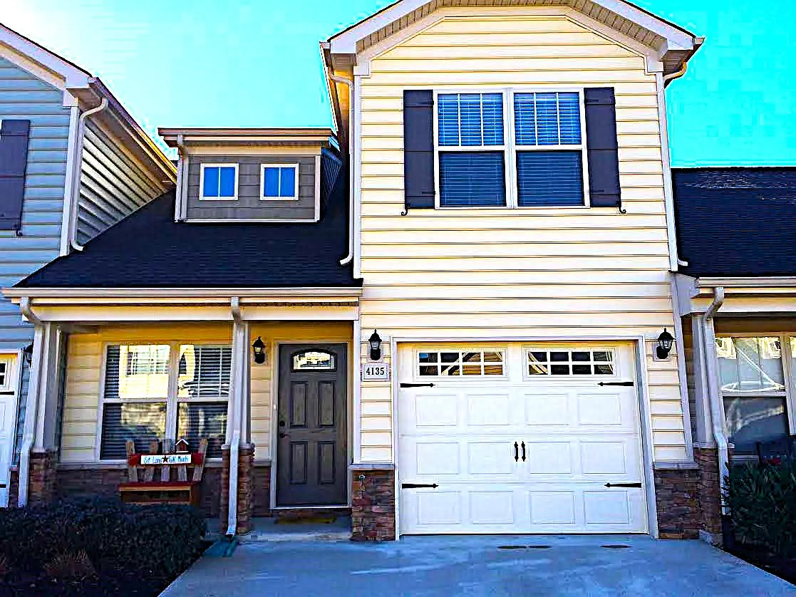 3 bed, 1620 sqft, $1,950 — Photo 1