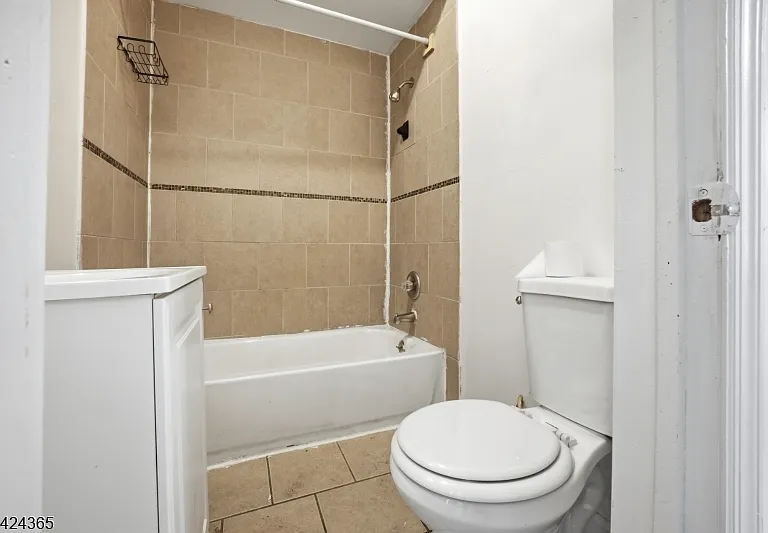 375 6th Ave W #2 — Photo 9