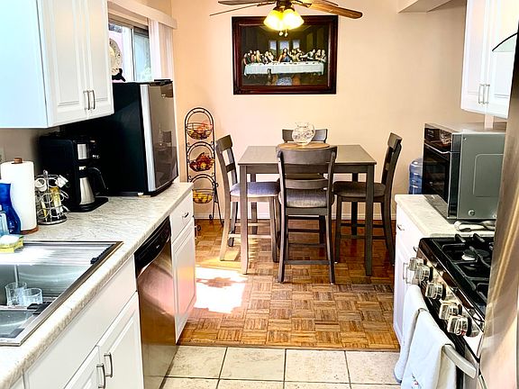 5th image of 17131 Roscoe Blvd Unit 8