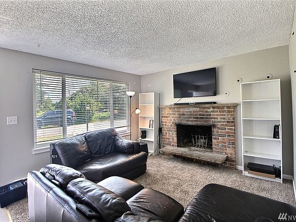 4th image of 4716 77th Avenue Ct E #4720