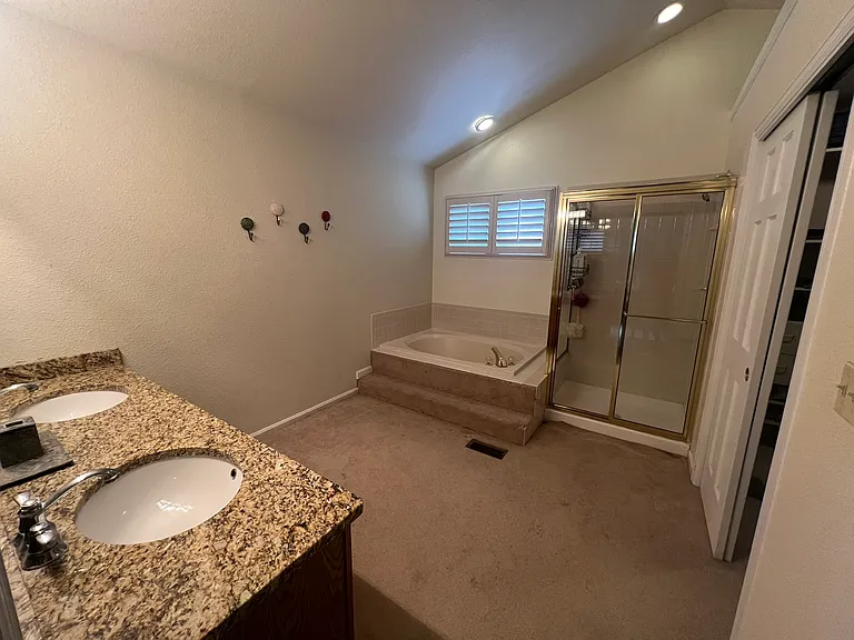 7710 S Hickory Pl — Photo 14