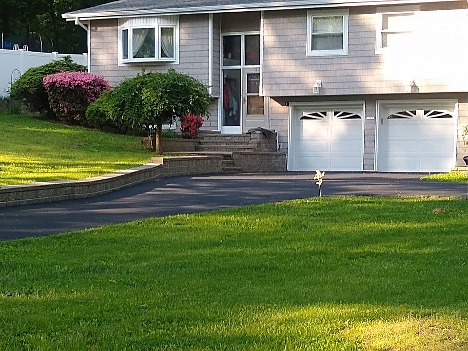 1st image of 11 Birch Ln