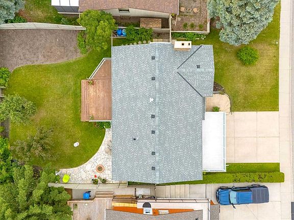 3rd image of 9527 N Oakland Way SW