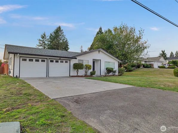 9040 S Sheridan Avenue, Tacoma, WA 98444