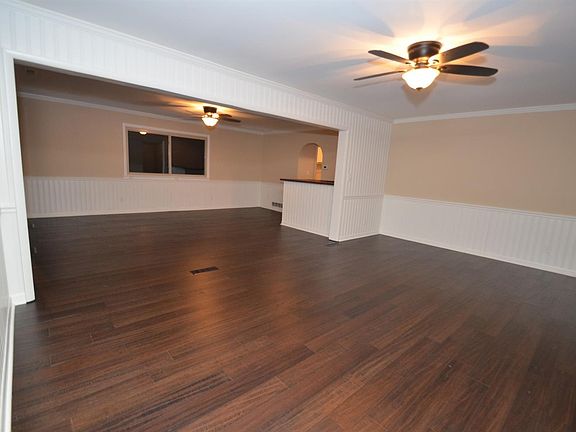 5th image of 874 Cranbrook Ct