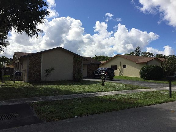 3rd image of 9118 NW 32nd Mnr