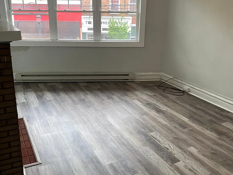 564 Lincoln Ave #2 — Photo 3