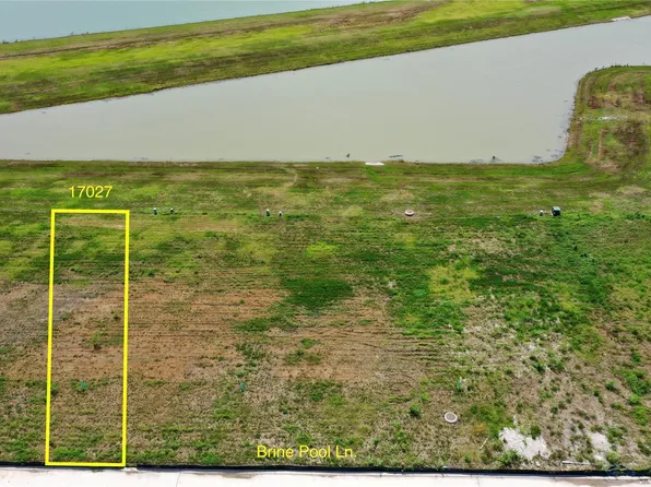17027 Brine Pool Ln, Crosby, TX 77532