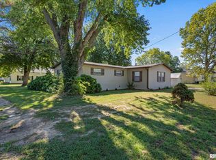 302 S 12th St, Keithsburg, IL 61442