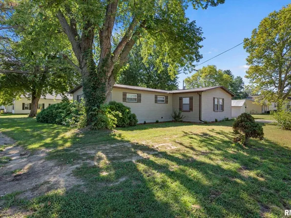 302 S 12th St, Keithsburg, IL 61442