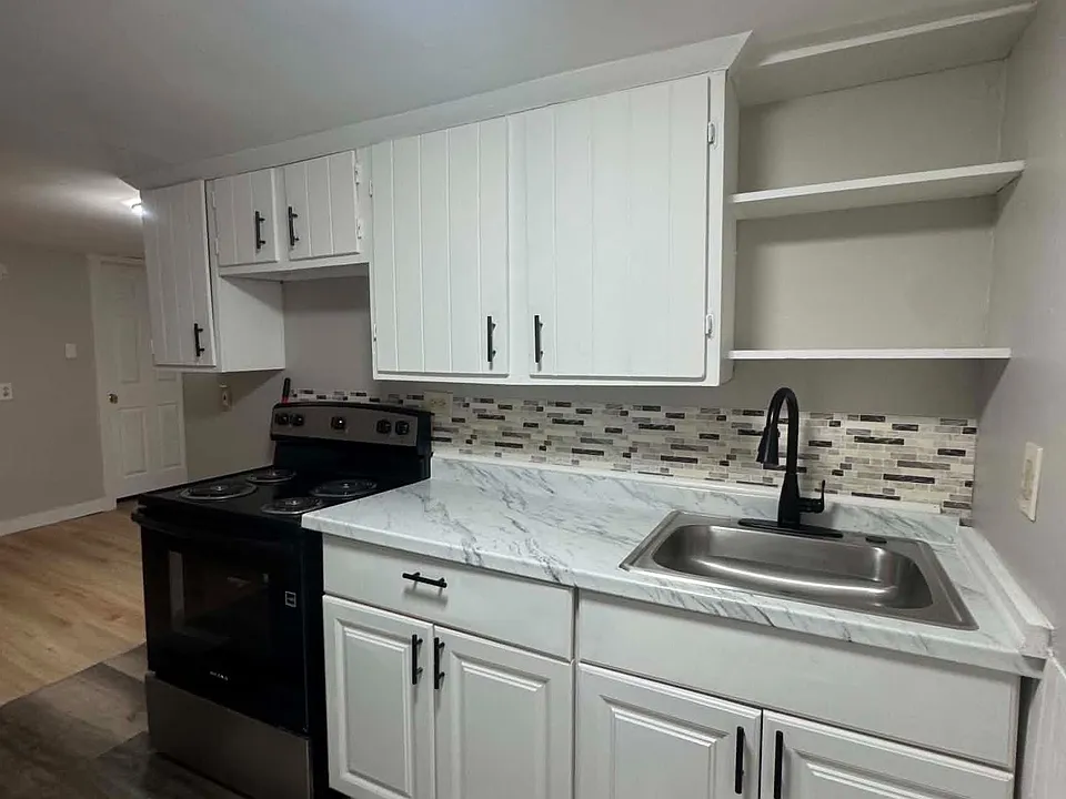 16 Jefferson St #2