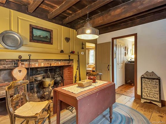5th image of 3330 Main St