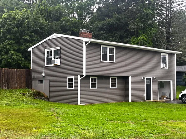 7 Dearborn Drive, Cape Elizabeth, ME 04107
