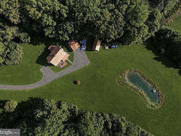 2nd image of 3562 Seven Hickories Rd