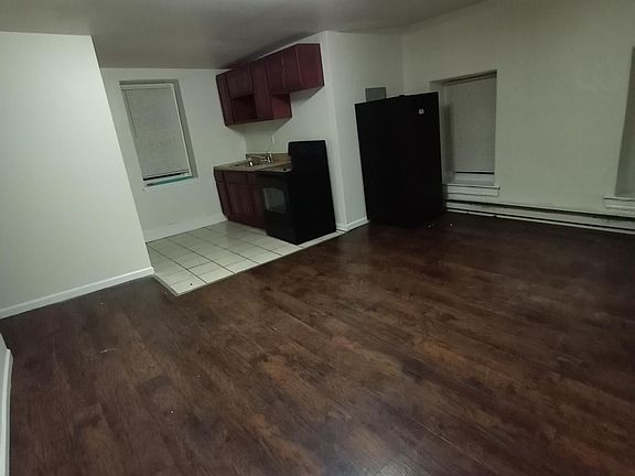 3rd image of 1206 W Rockland St #3