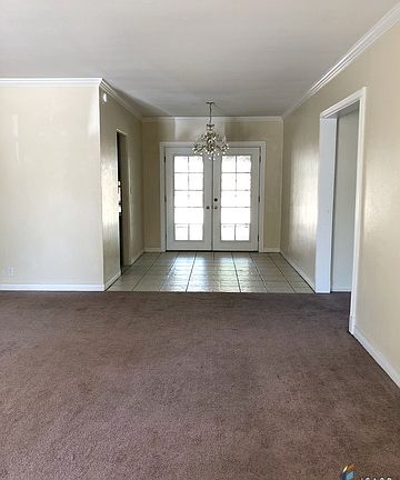 2nd image of 1506 W Elm Ave