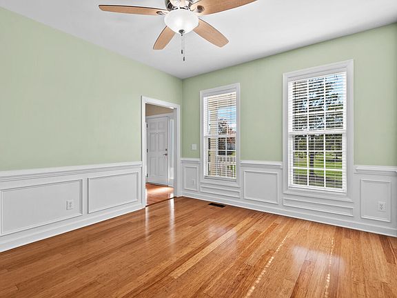 3rd image of 5801 Acorn Knoll Pl