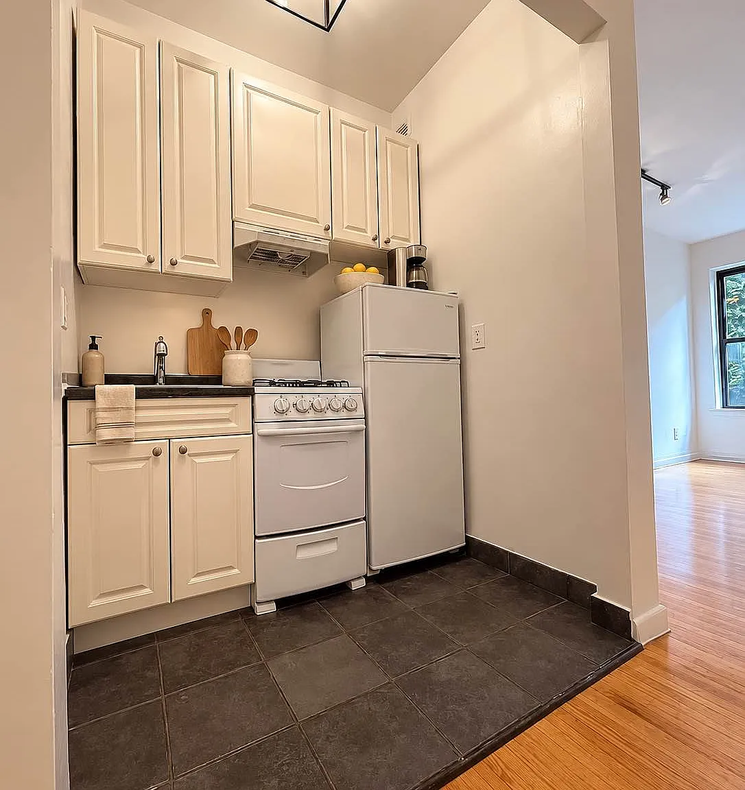 303 East 90th Street — Photo 2