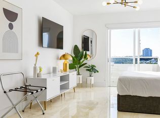 210 West Plz #ID1044553P, Miami, FL 33147