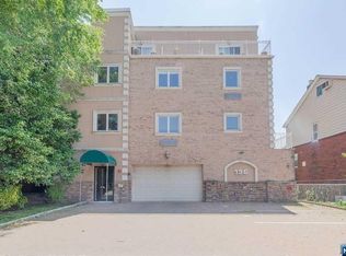 196 Cedar St APT 2A, Cliffside Park, NJ 07010