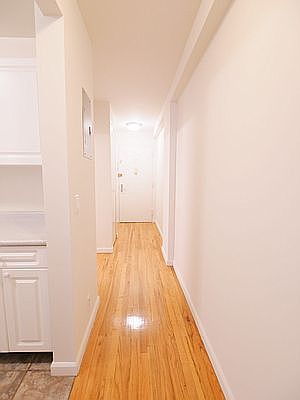 5th image of 225 E 85th St APT 309