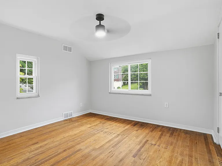 951 Rita Dr — Photo 19