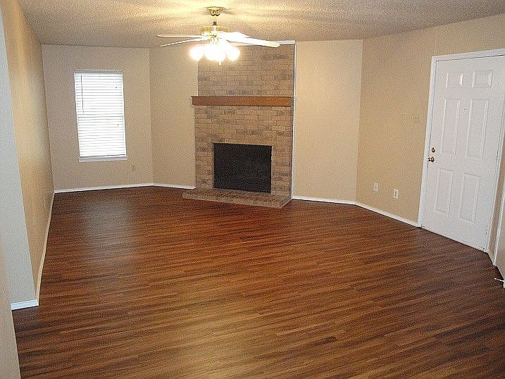 1st image of 738 Bluebonnet Dr APT B