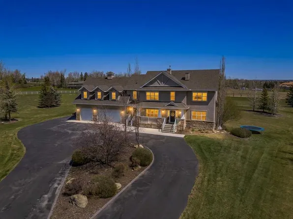 22 S Deer Springs Close, Rocky View County, AB T3Z 3E1