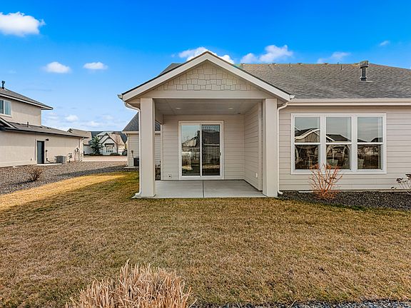 7th image of this home