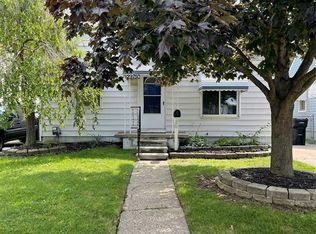 29750 Quinkert St, Roseville, MI 48066
