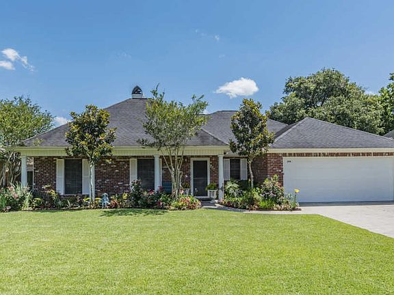 2nd image of 206 Silver Creek Cir