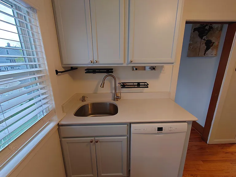 64U Parkwood Ave — Photo 12