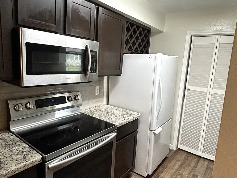 2800 Longmire Dr #44 — Photo 7