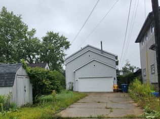 8890 Arlington Rd, White Lake, MI 48386