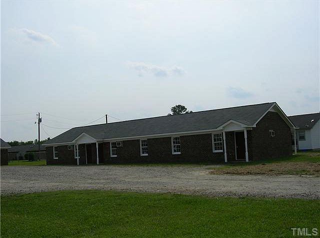 2nd image of 401-419 Exchange Lane