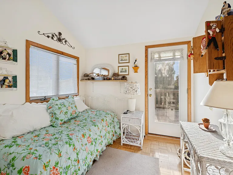 22 Flagg Ave — Photo 20