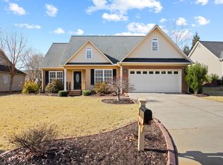 634 Secretariat Dr, Boiling Springs, SC 29316