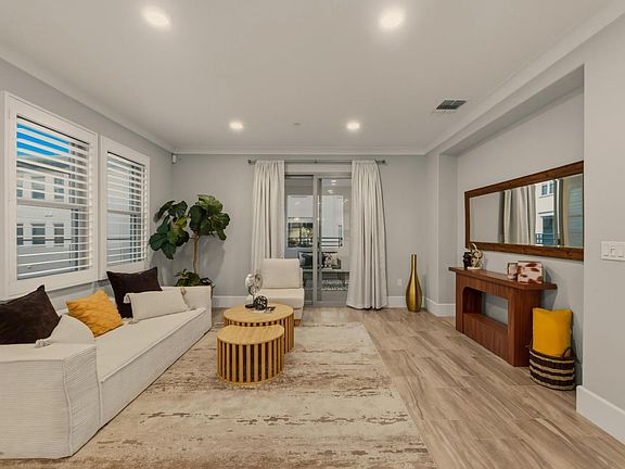 5th image of 1057 Foxglove Pl Unit 202