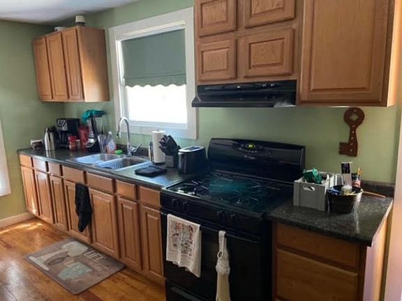 5th image of 5522 Ravenswood Ave
