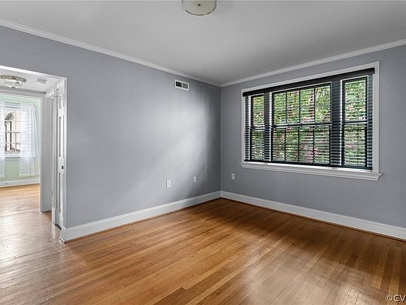 3rd image of 57 E Lock Ln #U4