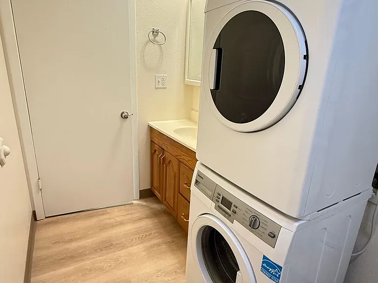 405-407 E Simpson St #1G — Photo 9